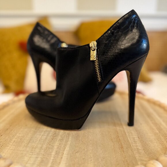 Michael Kors Shoes - Michael Kors Black Leather York Bootie Size 9